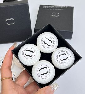 Designer circular small soap set with classic logo shower soap facial soap solid air freshener aromatherapy 8 pieces/set for household shower products Bath Soap