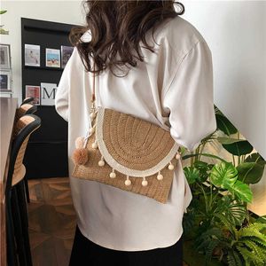 Beach Bags Spring and Summer Fashion Grass Woven Tassel Flipped Envelope Bag Weaving Splicing Single Shoulder Bag Unique Crossbody