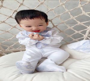 2020 bambini Un pezzo pagliaccetti neonati neonati design autunnale tute per bambini appena nati stampa pagliaccetto floreale con cappelli bavaglini2132116