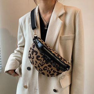Womens Waist Bag High Quality Canvas Chest Pack Fashion Leopard Print Shoulder Bag Fanny Pack Female Autumn Trend Belt Bags 240306