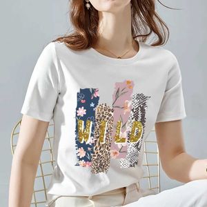 T-shirt femminile Womens Street Fashion T-shirt Summer Pattern Top Top e adorabile tee White Youth Casual Personality Top di cotone morbido D240507