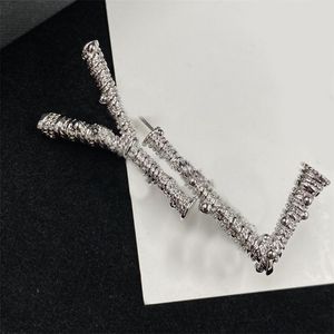 Planowany srebrny pin Diamond Projektantka dla kobiet kryształów tiktok punk metalowe metale elegancka biżuteria kobieczka vintage luksusowy brosze zb042 i4