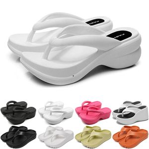 Tasarımcı Slipper Q1 Sliders Slaytlar Sandal Erkekler için Sandal Sandalet Slayt Pantoufle Katırlar Erkek Terlik Eğitmenleri Flip Flops Sandles19 585 Wo S 845 S