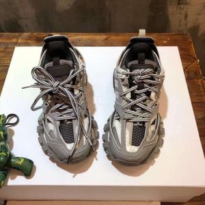 Balencaga Paris 3.0 Daddy Shoes Track Track Outdoor Thick Sole Ale Eleded Led Light Counter for Men女性高級デザイナー4oc6