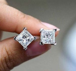 Studörhängen Huitan Gorgeous Princess Cut Cubic Zirconia för kvinnor Enkla och eleganta kvinnliga tillbehör Fashion Jewelry