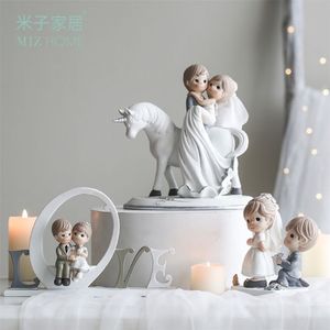 Miz decoração de casamento casal figura estátua dos desenhos animados decoração noiva noivo bolo topper acessórios para casa caixa de presente t200703249x