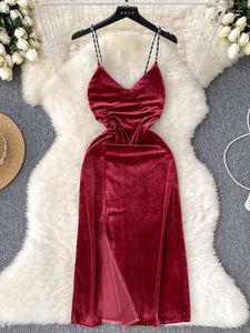 Casual Dresses Yuoomuoo Luxury Women Christmas Red Party Dress High midjekedjor Rems Split Velvet Bodycon Robe Femme