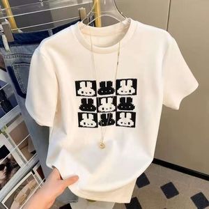 スタイリスト2024新しいショルダー半袖ラウンドネックTシャツ女性夏ピュアコットンスリムフィット汎用性の高いウサギのトップトレンド