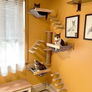 An der Wand montierte Katzenkratzbäume, Hängemattenregale mit massiven Holzstufen, Pedalen, Möbel für schlafende Katzen und Kätzchen im Innenbereich 240227