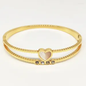 Bangle Armband Luxury Heart-Shaped Bangles smycken grossist Stylish Simplicity Diamond Silver Valentine's Day Present Accessoarer