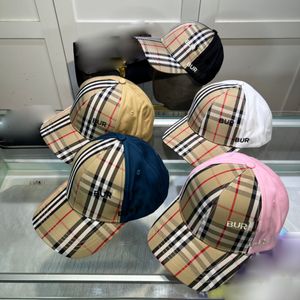 Tasarımcı Şapka Düz Renk Ekose Patchwork Saf Pamuk Beyzbol Kapağı Mektup Nakış Minimalist Casquette Sun Koruma Kamyoner Şapkalar