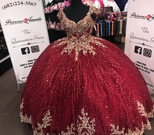 BlingBling oro ricamo pizzo 2022 Borgogna Quinceanera abiti da ballo maniche corte applique paillettes dolce 16 abiti abiti 15 A5793314