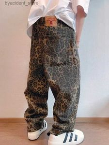 Mäns jeans houzhou tan leopard jeans män denim byxor manlig överdimensionera breda benbyxor streetwear hip hop vintage kläder lösa casual l240313