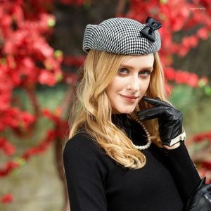Berets Arrival Fashion Hat Girl Winter Wool Cap Students Sweet British Retro Adult Party B-7811