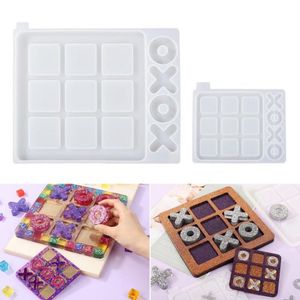 Strumenti artigianali Floridliving Gioco da tavolo Stampi in resina siliconica Stampo Tic Tac Toe con 4 pezzi degli scacchi Stampi da tavolo fai da te per bambini259Q