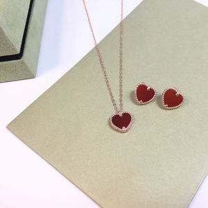 Clover Necklace Women Necklace Heart Shaped Pendant Halsband Single Flower Red Agate Rose Gold Designer Halsband