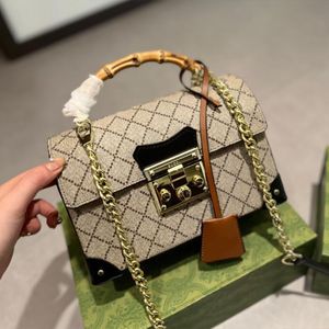 En kaliteli tasarımcı çantası yılan omuz torbası zinciri çanta çanta debriyaj çantası çapraz vücut çanta moda cüzdanı messenger lüks çantalar bayan için ithalat çantası