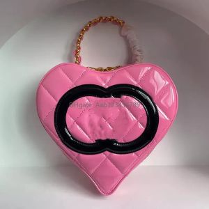 10A Retro Mirror Quality Barbie Core Bag Barbie Pink Heart Handbag Barbie Girl Bolsa de couro genuíno Patente de bezerro Designer Clutch Bag com caixa de presente doce