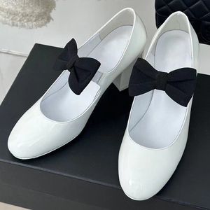 sweet bow-knot decor women high heels runway luxury designer punta tonda one belt fibbia cinturino tacco grosso vestito da partito femminile scarpe con tacchi alti pompe di moda