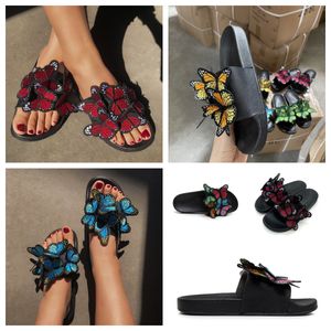 Tasarımcı Sandalet Terlik Slaytlar Salehe Ayakkabı Kadınlar Toka Toka Klasik Erkek Moda Menemsha Kesik Sandal Boyutu 36-41 Gai Moda Çiçek Terlik Marka Kelebek