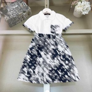 Novo vestido de princesa verão feminino feminino roupas de bebê tamanho 120-160 cm de camisa pólo conjunto infantil camiseta e logotipo saia jeans impressa 24mar
