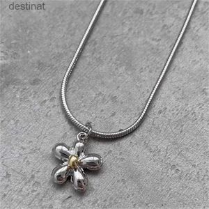 Pendant Necklaces Korean Fashion Sweet Cool Flower Star Butterfly Pendant Necklaces for Women Vintage Elegant Snake Chains Necklace Y2K JewelryL242313