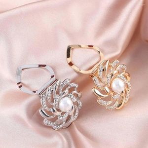 Broscher vintage geometrisk pärla för flickor strass mode smycken kvinnor halsduk spänne ring koreansk stil brosch stift sjalklipp