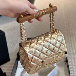 23A CF Drewniana rękojeść luksusowa torebka mini 18 cm stylowa damska torba na ramię skórzana diamentowa złote sprzęt metalowy makijaż makijaż Matelasse Crossbody Bag w torbie karty torby