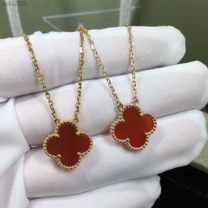 Van Clover Necklace Designer Clef Womens Fashion 15mm Flowers Four-leaf Cleefity Pendant Necklace Jewelry for Neck Gold Chain Necklaces