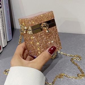 Tegoroczna popularna torba Pight Piamond PMALL dla kobiet 2024 Nowa sieć mini wysokiej jakości diamentowa torba crossbody wszechstronna torba na ramię