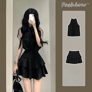 Arbetsklänningar 2024 Summer Black 2 Piece Kjol Set Women Korean Fashion Clothing Y2K Crop Tops Blus Mini kjolar Sexiga kostymer chic