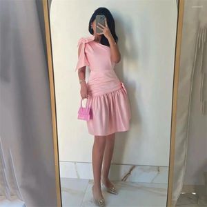 파티 드레스 Koendye Daudi Saudi Homecoming One Shoulmer Bows Ruched Robe de Cocktial Gowns Short Prom Night Club Special Dress