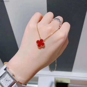 van clover necklace Fashion Flowers Four-leaf Clover Cleef Womens Luxury Designer Necklace Necklaces Jewelry love