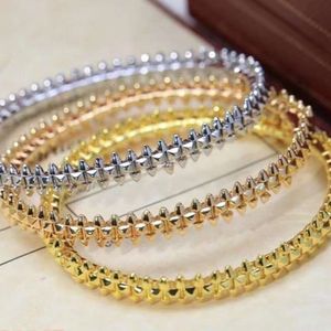 Bracciale a vite Braccialette Bracciale a basso prezzo a basso prezzo inciso inciso 18k Gold Womens Card Classic Bracciale Classic Bracciale Set