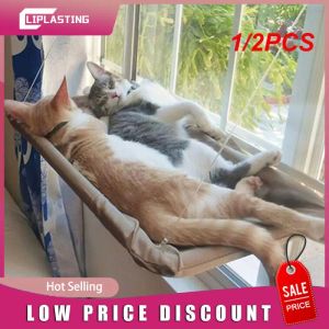 Mats 1/2PCS Cute Pet Hanging Beds Bearing 20kg Cat Sunny Window Seat Mount Pet Cat Hammock Comfortable Cat Pet Bed Shelf Seat Beds