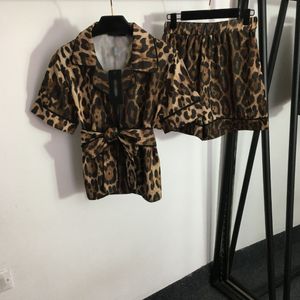 2024 Brown Leopard Embroidery Women's Two Pieces set märker samma stil Tvåverk klänning Dh394