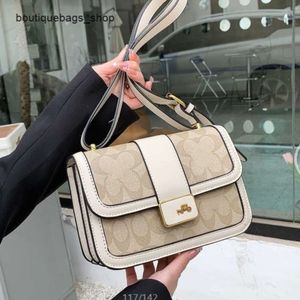 Designer Bag Factory Online Wholesale Retail Womens Bag Early Spring New Wine French Underarm Sensory Stick Crossbody Small