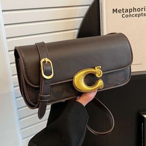 Tasarımcı çantaları% 90 indirimli daha ucuz kadın çantası 2024 yeni moda ve yüksek uçlu küçük moda bir omuz crossbody internet