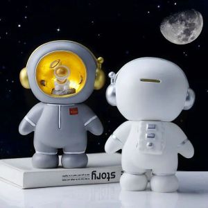 Caixas astronauta caixa de dinheiro caixa artesanal porquinho de desktop estátua luz noturna decorações de casas led brinquedos infantis presentes de estudantes criativos