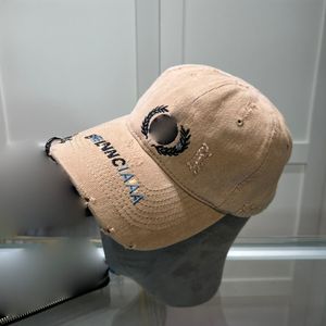 Top kapakları Şık beyzbol kapağı mektup nakış düz renkli delikli tasarımcı şapkası brim demir yüzük tokası kişiselleştirilmiş casquette minimalist kamyoncu şapkaları