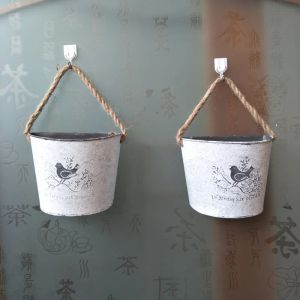 Planters Vintage Iron Wall Hanging Flower Pot Hanging Basket Wall Decoration Garden Courtyard Balcony Hanging Bucket