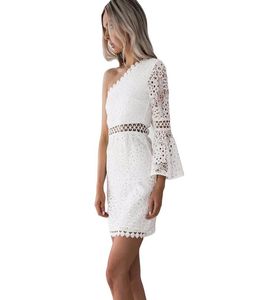 2019 New Women White Lace Dress Sexy One One ShourdeldSleeve Crochet Lace Bodycon Dress Hollow Out Clubwear Mini Party1648290