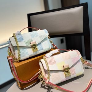 أكياس رسول جديدة شرق حقيبة اليد الغربية Women Women Luxury Designer Facs Handbags Lady Messenger Fashion Bag Crossbody Bass Wallet محفظة