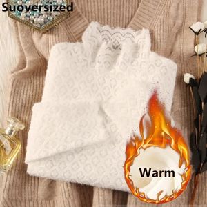 Plüschgefütterte Stehkragen-Spitzenoberteile Winter Warme schlanke T-Shirts Elegante Damen-koreanische weiße T-Shirts Langarm-T-Shirt mit dickem Boden 240311