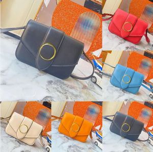 Luxurys Designer High Quality Fashion Saddle Shoulder Bag Tote Women Handbags Messenger cross body bags Letter decoration Solid color Square bags evening bag