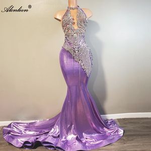 Glitzerndes Satin-Neckholder-Kragen-Trompeten-Abschlussballkleid von Fromal, luxuriöse, mit Perlen verzierte Strass-Illusion, hohle, ärmellose Meerjungfrau-Abschlussball-Party-Kleider für Damen