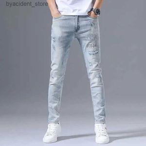 Jeans masculinos moda 2022 estiramento denim jeans mens primavera outono rasgado retro quente broca bordado magro pés pequenos azul versátil calças compridas l240313