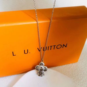 New Silver Plated Hanging Necklace Classic Style Gift Necklace Brand Designer Jewelry Long Chain With Box Spring New Stainless Steel Necklace