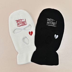 Hip Hop Knitted Warm Mask Cover Spersonalizowane trzy otwory haftowane baotou zimne jazda wiatrakowa czapka 629649