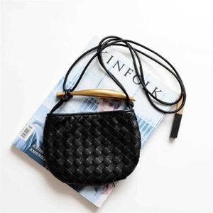 فاخرة bottegs Venets Jodie Bag Sardine منسوج الربيع الصيف الجديد Mini Handbag Black Messenger Bag الكتف مع الشعار الأصلي 1: 1